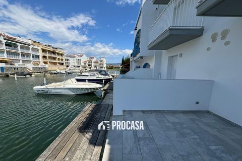 Villa i Empuriabrava, Gerona, Empuriabrava - € 439.000 | Ref: 3730 - foto 1