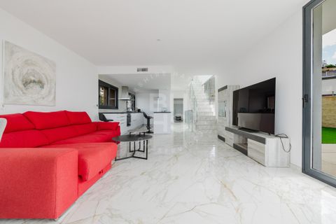 Villa a Finestrat, Alicante, Finestrat - € 920.000 | Ref: BHHS-CBL-0821 - foto 5