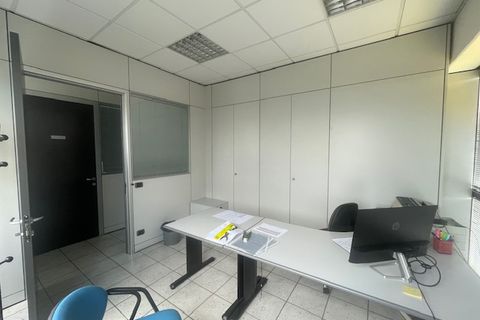 Erhvervsejendom i Sassuolo, Modena, Sassuolo - € 185.000 | Ref: 711 - foto 5