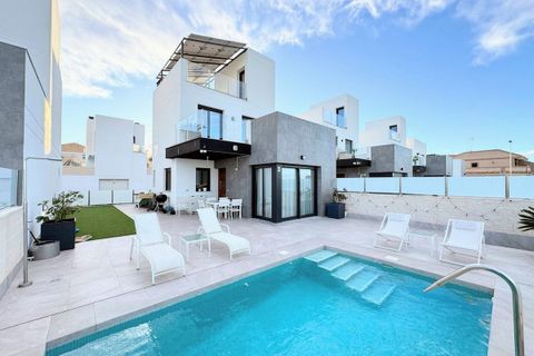 Villa i Los Balcones, Alicante, Los Balcones - € 660.000 | Ref: R5040751 - foto 1
