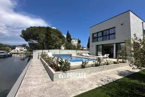 Villa em Empuriabrava, Gerona, Empuriabrava - € 1.300.000 | Ref: 3735 - foto 6