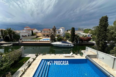 Villa em Empuriabrava, Gerona, Empuriabrava - € 1.300.000 | Ref: 3735 - foto 34