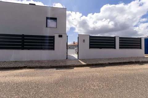 Villa i Cascais, Lisbon, Cascais - € 1.750.000 | Ref: CB06-0191 - foto 3