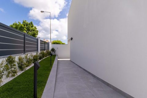 Villa i Cascais, Lisbon, Cascais - € 1.750.000 | Ref: CB06-0191 - foto 4
