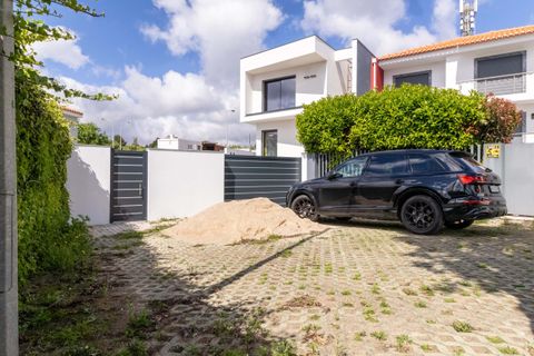 Villa i Cascais, Lisbon, Cascais - € 1.750.000 | Ref: CB06-0191 - foto 12