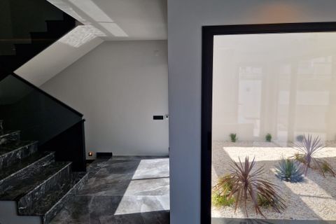 Villa i Cascais, Lisbon, Cascais - € 1.750.000 | Ref: CB06-0191 - foto 16