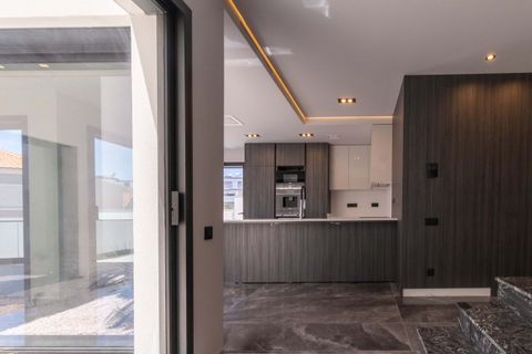 Villa i Cascais, Lisbon, Cascais - € 1.750.000 | Ref: CB06-0191 - foto 17