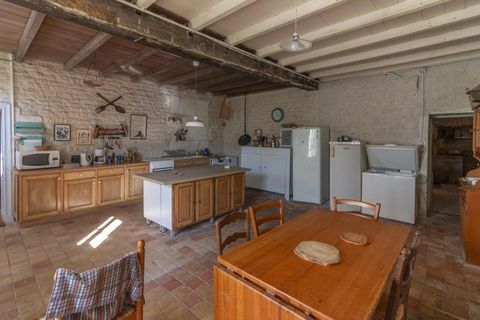 Villa in Rouillac, Charente, Rouillac - € 349.800 | Ref: BVI80240 - foto 4