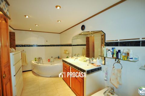 Villa a Roses, Gerona, Roses - € 377.000 | Ref: 3740 - foto 12
