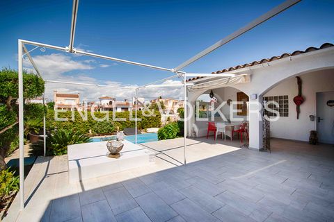 Villa i Empuriabrava, Gerona, Empuriabrava - € 990.000 | Ref: W-02Z3PZ - foto 11
