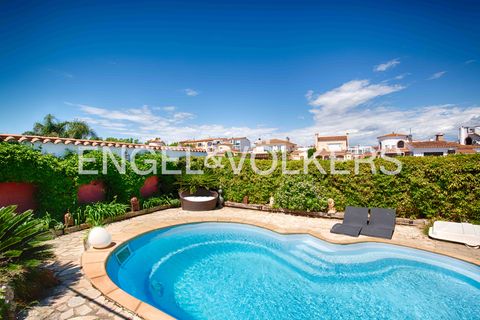 Villa i Empuriabrava, Gerona, Empuriabrava - € 990.000 | Ref: W-02Z3PZ - foto 6