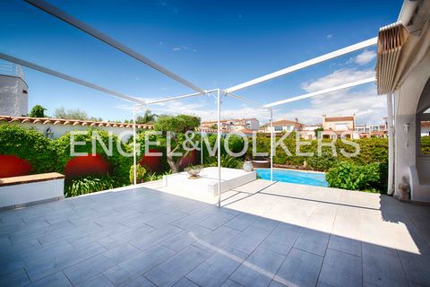 Villa i Empuriabrava, Gerona, Empuriabrava - € 990.000 | Ref: W-02Z3PZ - foto 9
