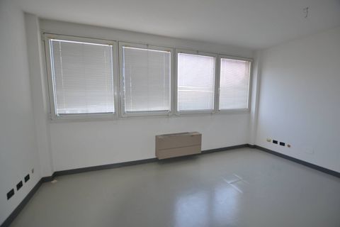 L'establiment comercial a Limena, Padua, Limena - € 750/mes | Ref: 1357 - foto 3
