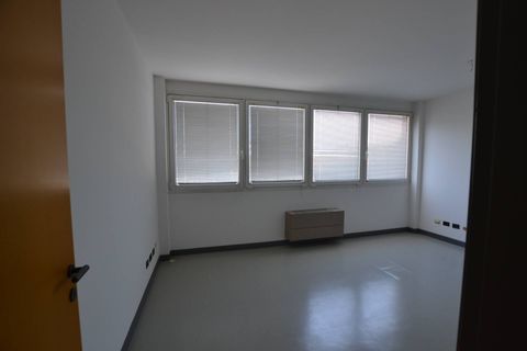 L'establiment comercial a Limena, Padua, Limena - € 750/mes | Ref: 1357 - foto 7