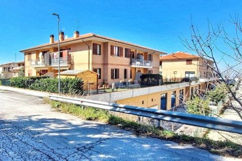 L'establiment comercial a Cingoli, Macerata, Cingoli - € 90.192 | Ref: 2515097 - foto 4
