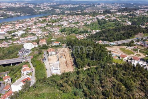 Helårsgrund i Oliveira do Douro, Porto, Oliveira do Douro - € 850.000 | Ref: ZMPT576588 - foto 3