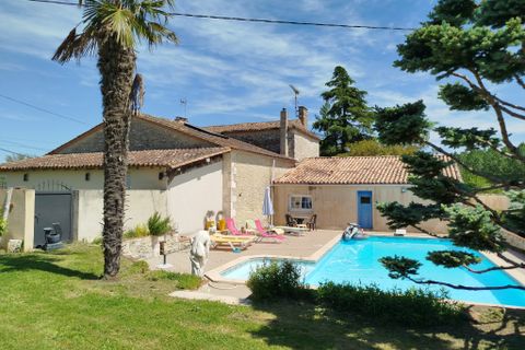 Villa i Duras, Lot-et-Garonne, Duras - € 379.600 | Ref: 3-25-05-57 - foto 1