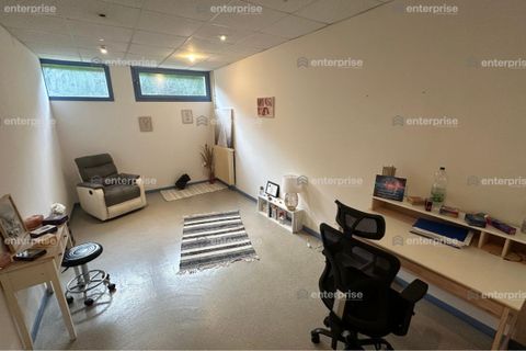 L'establiment comercial a Chantilly, Oise, Chantilly - € 36.002/mes | Ref: 23518 - foto 3