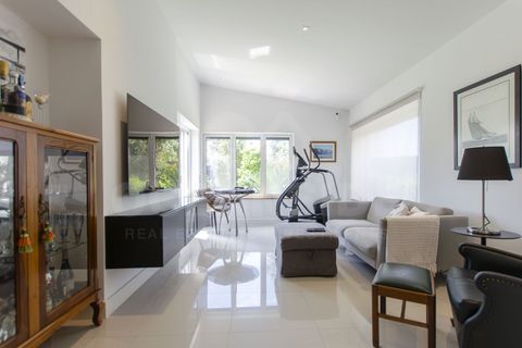 Villa i Cascais, Lisbon, Cascais - € 1.950.000 | Ref: OSO25045.MV - foto 11