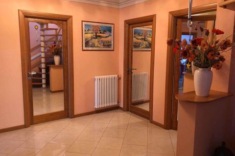 Villa a Verbania, Verbano Cusio Ossola, Verbania - € 530.000 | Ref: V000686 - foto 22