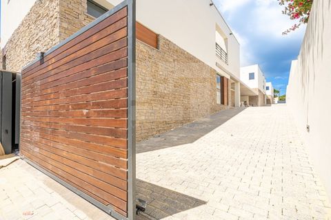Villa i Alcabideche, Lisbon, Alcabideche - € 1.150.000 | Ref: MOR_4574 - foto 9