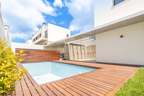 Villa i Alcabideche, Lisbon, Alcabideche - € 1.150.000 | Ref: MOR_4574 - foto 2