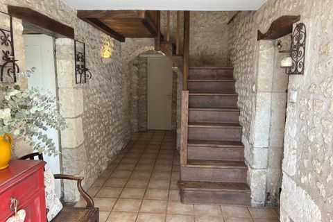 Villa i Aubeterre-sur-Dronne, Charente, Aubeterre-sur-Dronne - € 480.000 | Ref: BVI80823 - foto 7