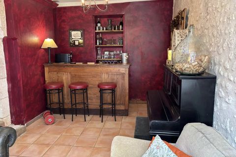 Villa i Aubeterre-sur-Dronne, Charente, Aubeterre-sur-Dronne - € 480.000 | Ref: BVI80823 - foto 8