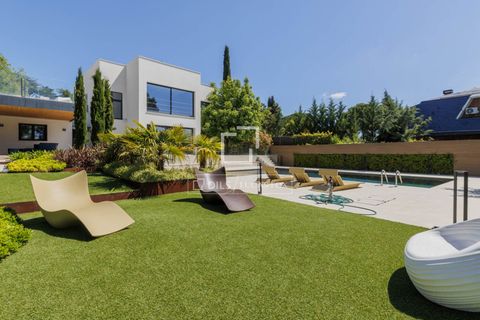 Villa a Boadilla Del Monte, Madrid, Boadilla Del Monte - € 3.300.000 | Ref: POZ59837 - foto 4