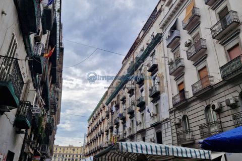 Erhvervsejendom i Naples, Naples, Naples - € 180.000 | Ref: stazione.a - foto 4