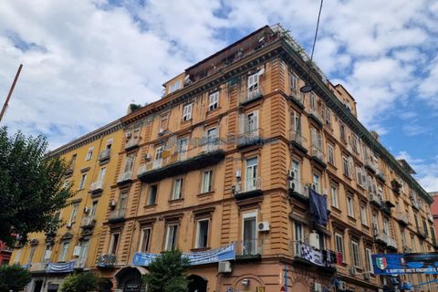 Erhvervsejendom i Naples, Naples, Naples - € 180.000 | Ref: stazione.a - foto 12