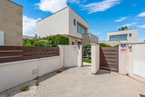 Villa a Orihuela, Alicante, Orihuela - € 479.000 | Ref: SLV35-4169P - foto 30