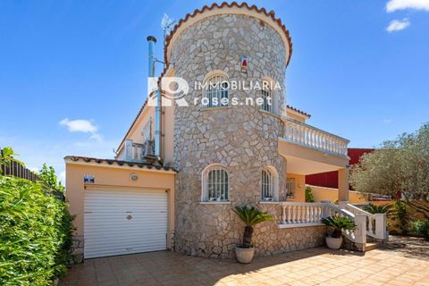 Villa i Empuriabrava, Gerona, Empuriabrava - € 470.000 | Ref: 3366 - foto 1