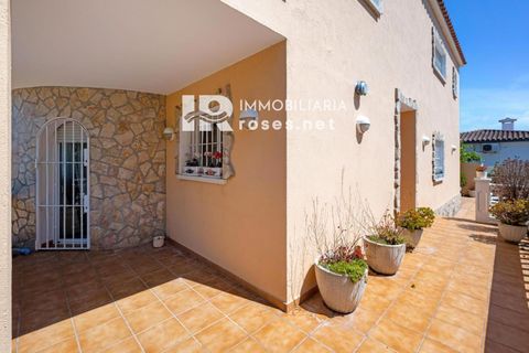 Villa i Empuriabrava, Gerona, Empuriabrava - € 470.000 | Ref: 3366 - foto 30