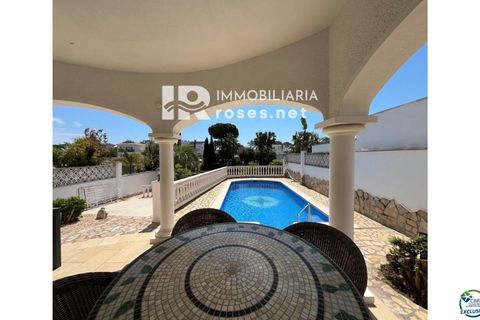 Villa i Empuriabrava, Gerona, Empuriabrava - € 795.000 | Ref: 3365 - foto 37