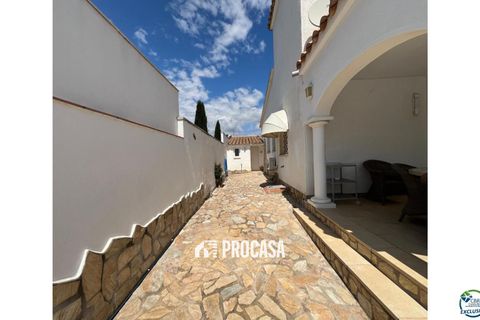 Villa i Empuriabrava, Gerona, Empuriabrava - € 795.000 | Ref: 3751 - foto 30