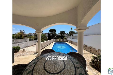 Villa i Empuriabrava, Gerona, Empuriabrava - € 795.000 | Ref: 3751 - foto 31