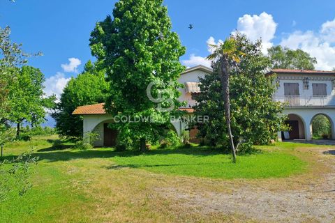 Villa a Pietrasanta, Lucca, Pietrasanta - € 900.000 | Ref: CBI129-2906-130488 - foto 2