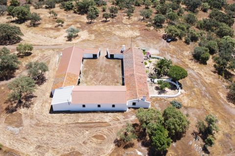 Hus på landet i Villanueva De Los Castillejos, Huelva - foto 1