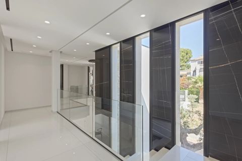 Villa i Antibes, Alpes-Maritimes, Antibes - € 3.290.000 | Ref: HH-15800938 - foto 13
