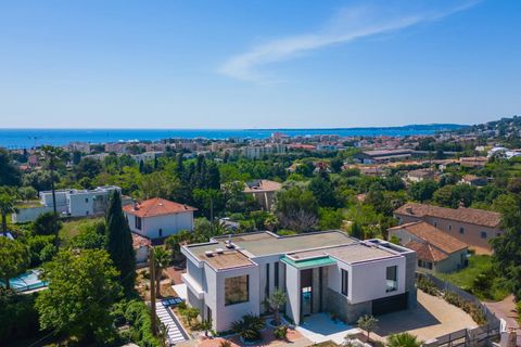 Villa i Antibes, Alpes-Maritimes, Antibes - € 3.290.000 | Ref: HH-15800938 - foto 18