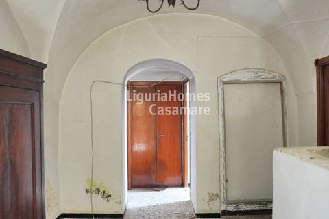 Villa a Cipressa, Imperia, Cipressa - € 180.000 | Ref: 7Q21 - foto 2