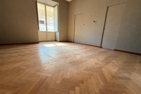 Apartament a Caserta, Caserta, Caserta - € 800/mes | Ref: 2F30 - foto 2