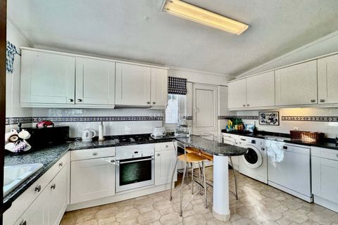 Villa i Albufeira, Faro, Albufeira - € 790.000 | Ref: CNV5624 - foto 13