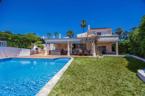Villa i Albufeira, Faro, Albufeira - € 790.000 | Ref: CNV5624 - foto 1