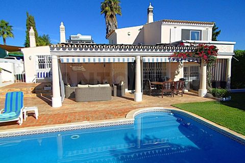 Villa i Guia, Faro, Guia - € 790.000 | Ref: STC2612 - foto 1