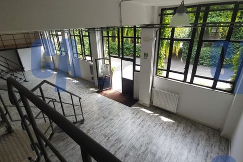 Villa i Milan, Milan, Milan - € 58.333 | Ref: SLAOF001 - foto 7