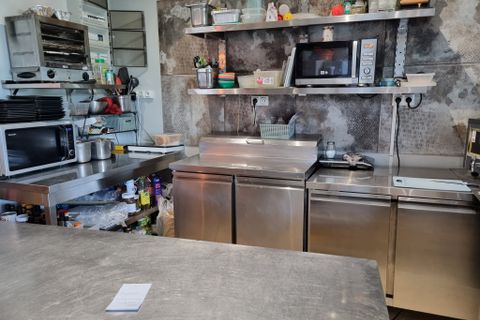 Erhvervsejendom i Manosque, Alpes-de-Haute-Provence, Manosque - € 132.000 | Ref: 2153-25 - foto 12