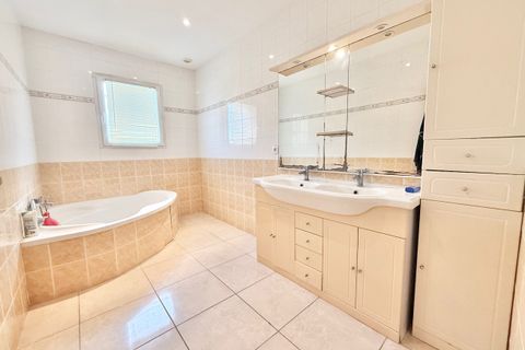 Villa i Roussillon, Isere, Roussillon - € 265.000 | Ref: 1034 - foto 7