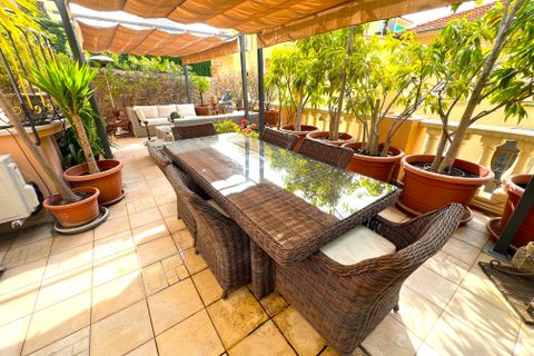 Villa i Beausoleil, Alpes-Maritimes, Beausoleil - € 2.480.000 | Ref: border1 - foto 3